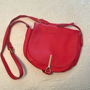 New without tags Leather Carson Saddle Bag Vera Bradley